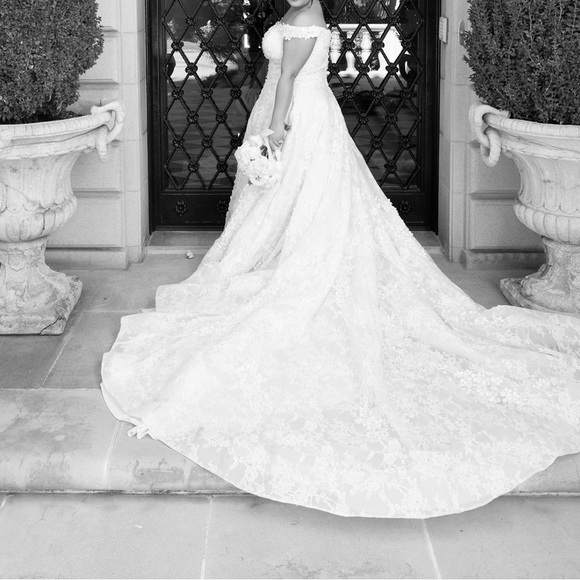 Dresses & Skirts - Wedding dress